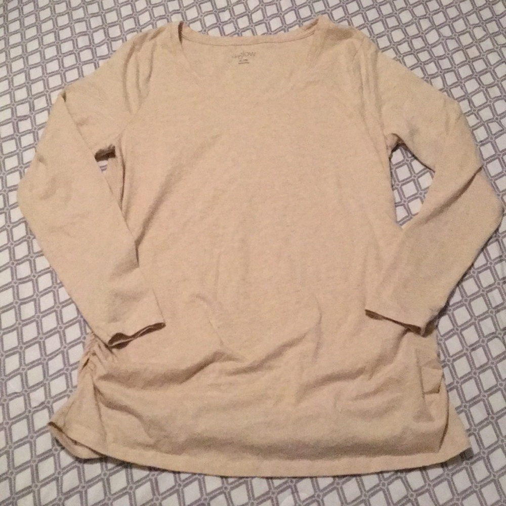 A•Glow Maternity XL top